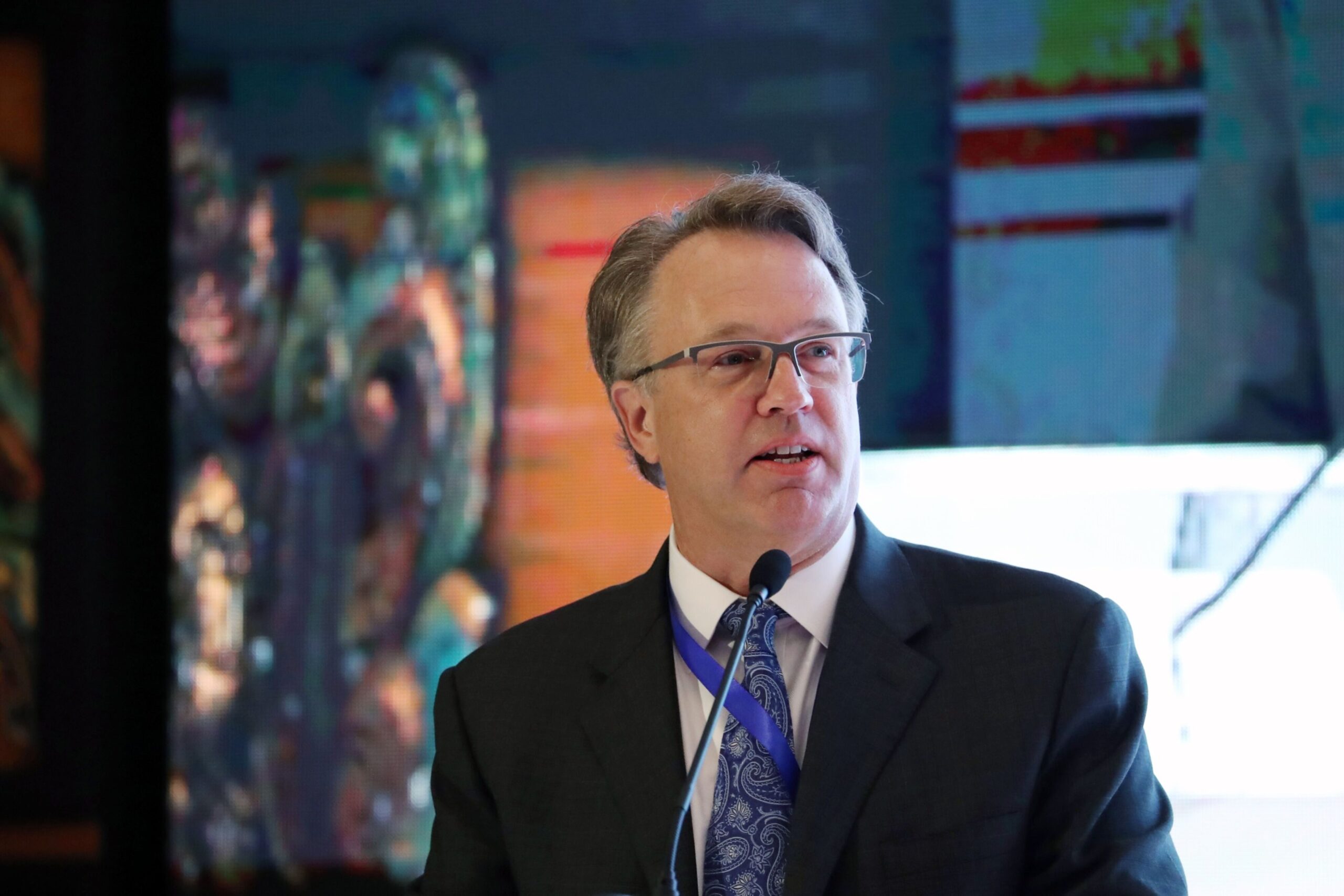 fed’s-williams-ready-to-‘dial-down’-interest-rates