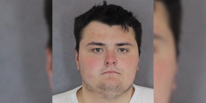 us-man-arrested-in-the-murder-of-his-father,-stepmother-and-stepbrother