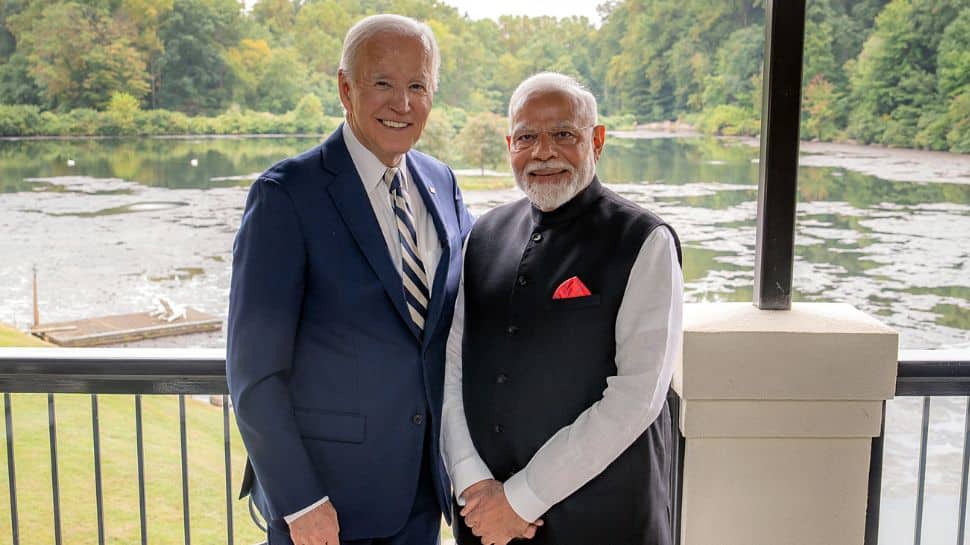 us-returns-297-antiquities-smuggled-out-of-india-during-modi`s-visit