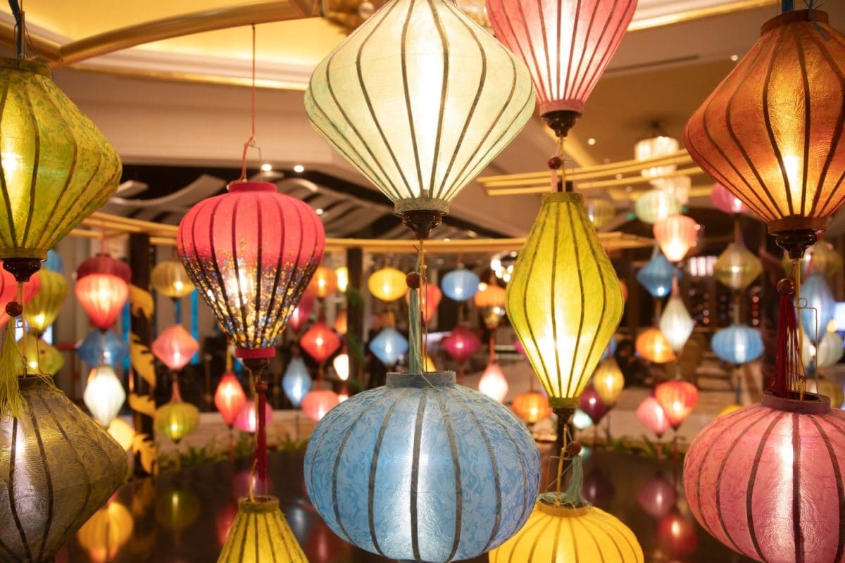 delightful-decor:-dressed-up-resort-interiors-are-becoming-the-main-attraction-for-travelers