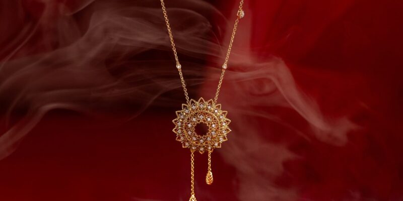 graceful-glamour:-jewellery-that-completes-your-festive-style