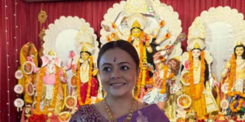 in-pics:-mom-to-be-devoleena-bhattacharjee-enjoys-pandal-hopping-with-husband-shanawaz-shaikh