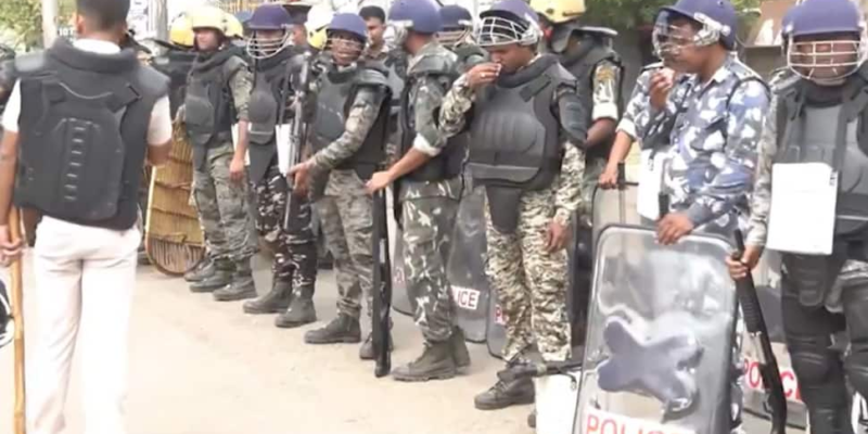 ‘cannot-keep-eyes-closed’:-calcutta-hc-orders-capf-deployment-in-murshidabad-after-waqf-act-clashes