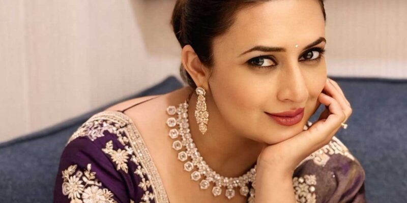 divyanka-tripathi-honoured-with-padma-shri-mahendra-kapoor award at itsf