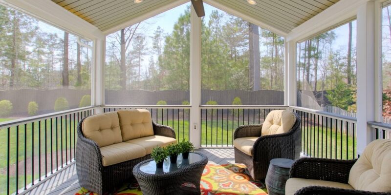 7-screened-in-porch-ideas-for-comfort,-style,-and-enjoyment