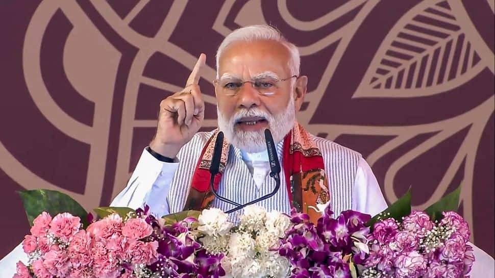 pm-modi,-leaders-pay-tribute-to-jallianwala-bagh-martyrs-on-105th-anniversary