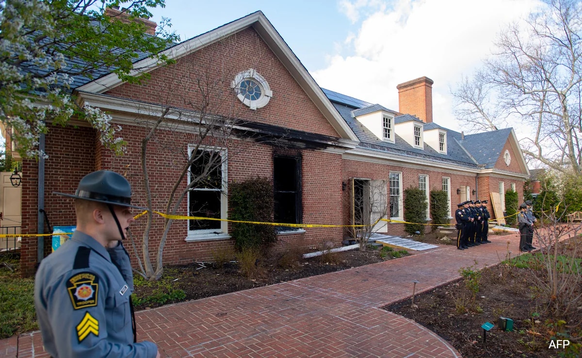 man-sets-pennsylvania-governor’s-mansion-on-fire,-suspect-arrested