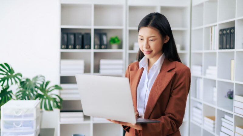 mastering-learning-in-the-flow-of-work-with-digital-adoption-platforms