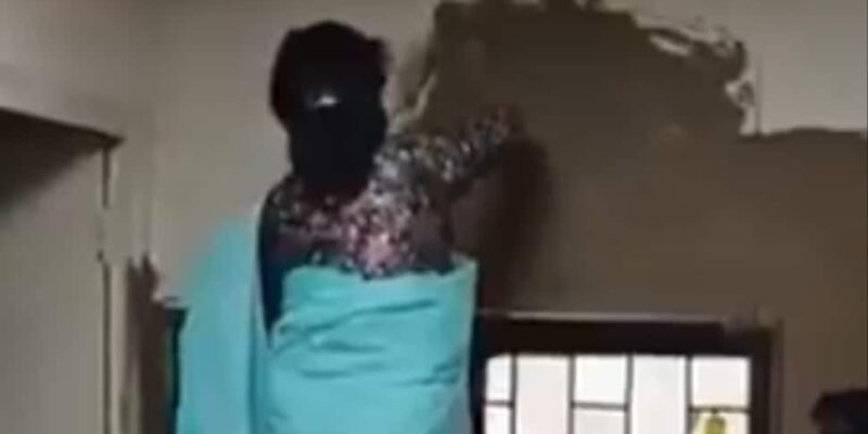 delhi-university-college-principal-coats-classroom-walls-with-cow-dung,-reason-will-shock-you