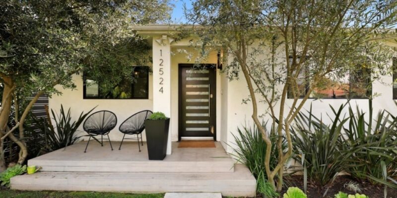 when-is-the-right-time-to-downsize-your-home?-14-signs-it’s-now