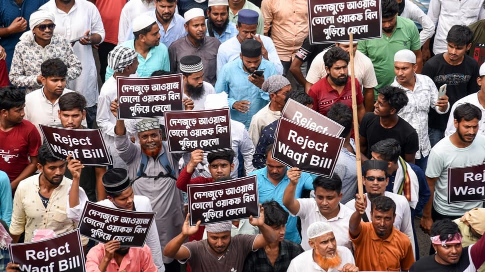sc-takes-up-please-against-waqf-act-today;-threat-issued-to-bring-india-to-standstill