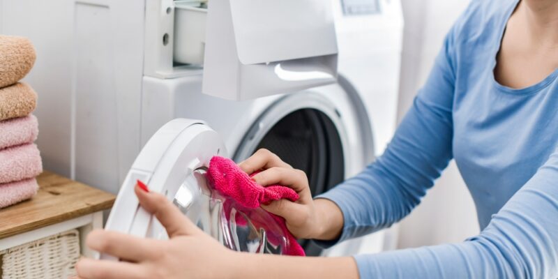 here’s-the-right-way-to-clean-your-washing-machine,-according-to-the-pros