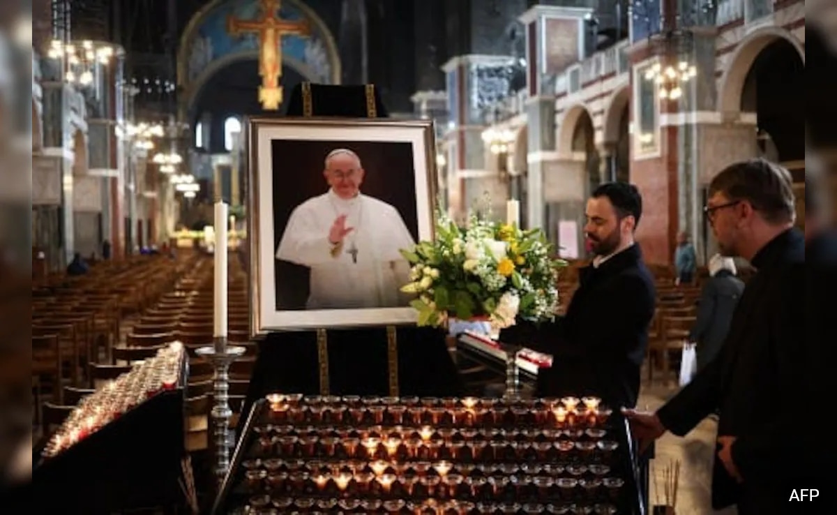 pope-francis-death-highlights:-pontiff-died-of-heart-stroke,-says-vatican