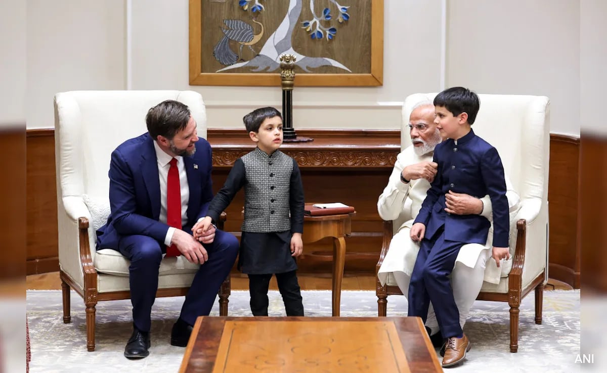 “maybe-i-can-live-in-india”:-what-jd-vance’s-son-said-after-pm’s-dinner