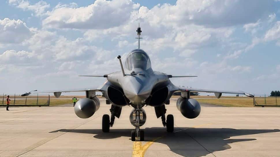 india,-france-to-sign-rs-63,000-cr-rafale-marine-deal-on-monday