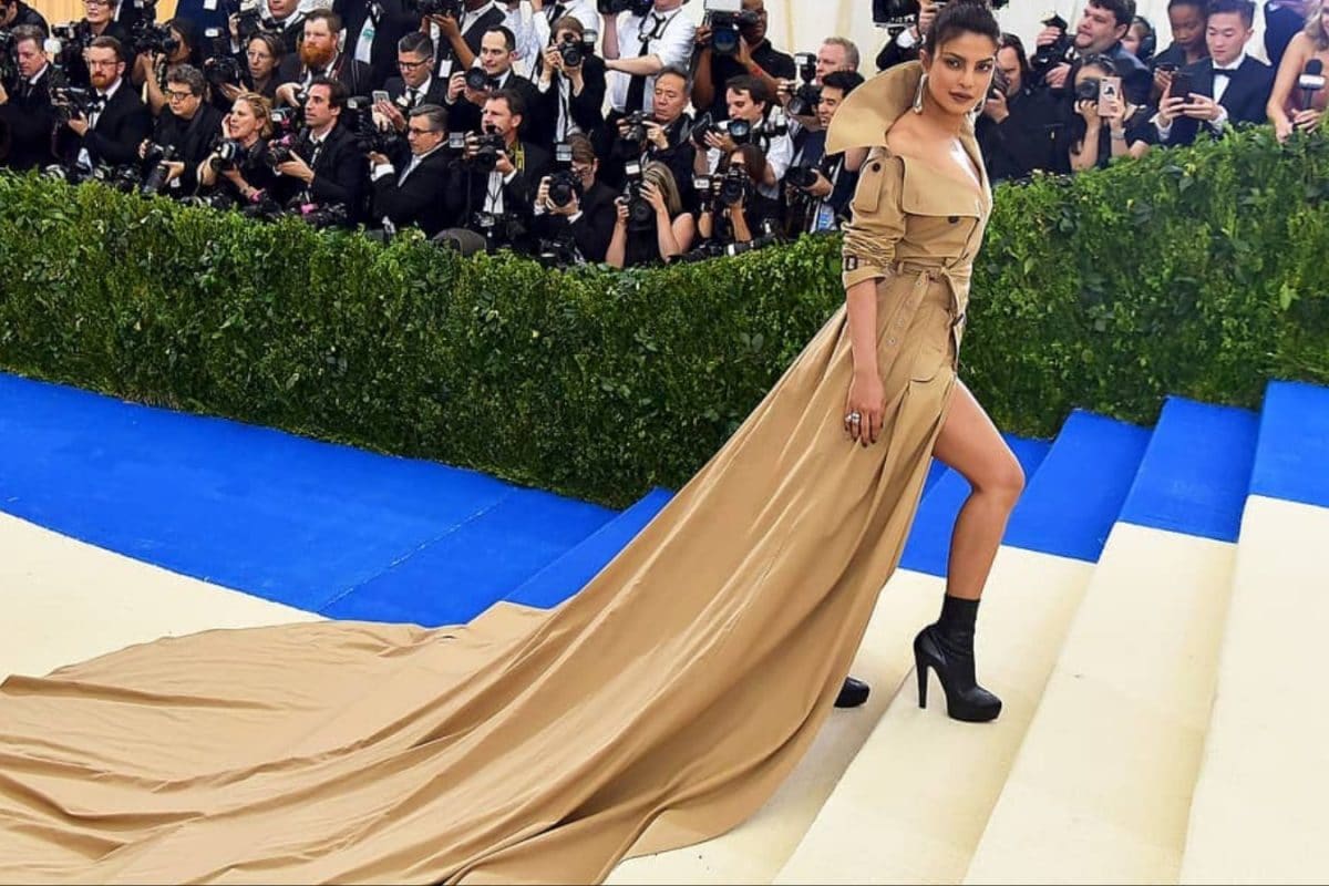 met-gala-throwback:-priyanka-chopra’s-20ft-long-train-that-broke-the-internet