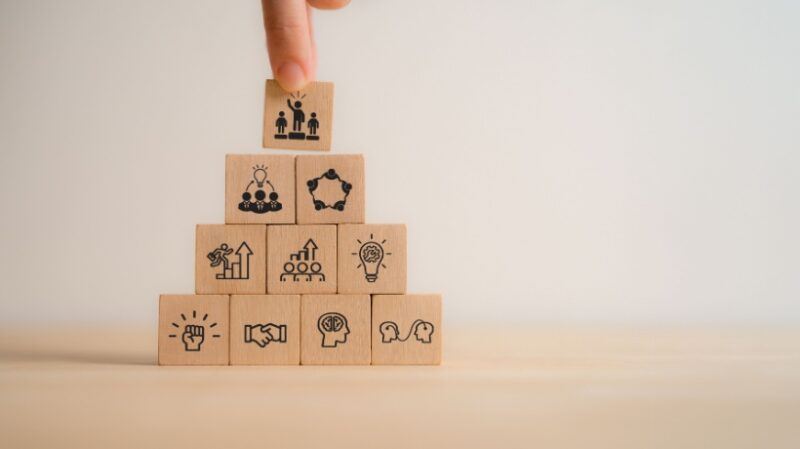 agile-leadership-at-the-executive-level:-balancing-vision-with-velocity