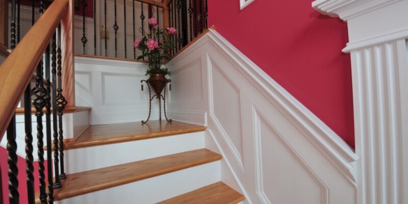 what-is-wainscoting?-everything-you-need-to-know-about-this-classic-wall-feature