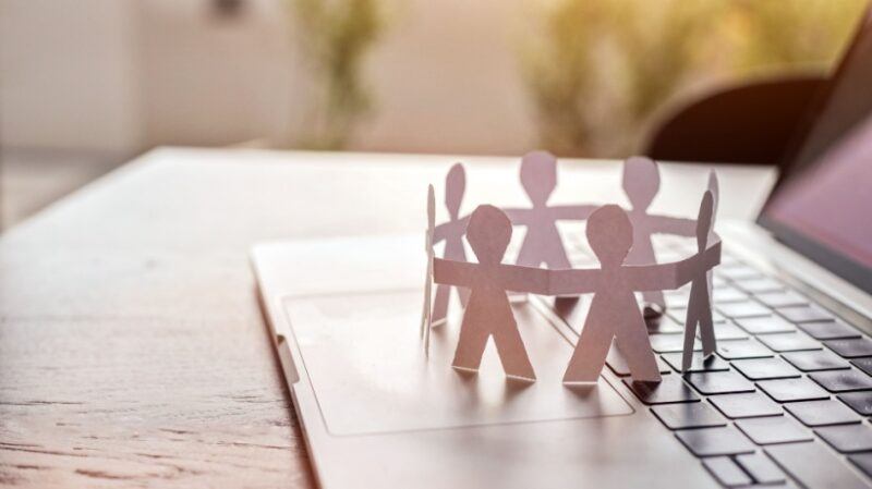 10-ways-to-build-an-engaged-online-community-for-your-course-(based-on-my-experience-as-a-member)
