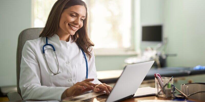 education-matters:-how-to-match-credentials-to-your-healthcare-career-goals