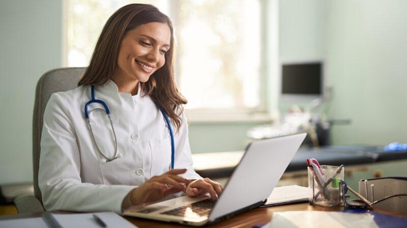 education-matters:-how-to-match-credentials-to-your-healthcare-career-goals