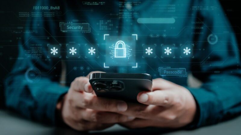 mobile-security-for-employees:-6-tips-to-ensure-your-phone-is-safe
