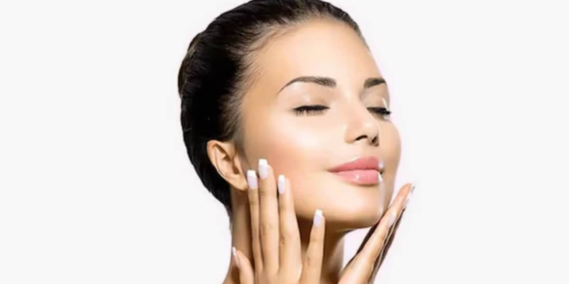 sweat-proof-skincare:-how-to-keep-your-skin-fresh-&-clear-in-the-heat