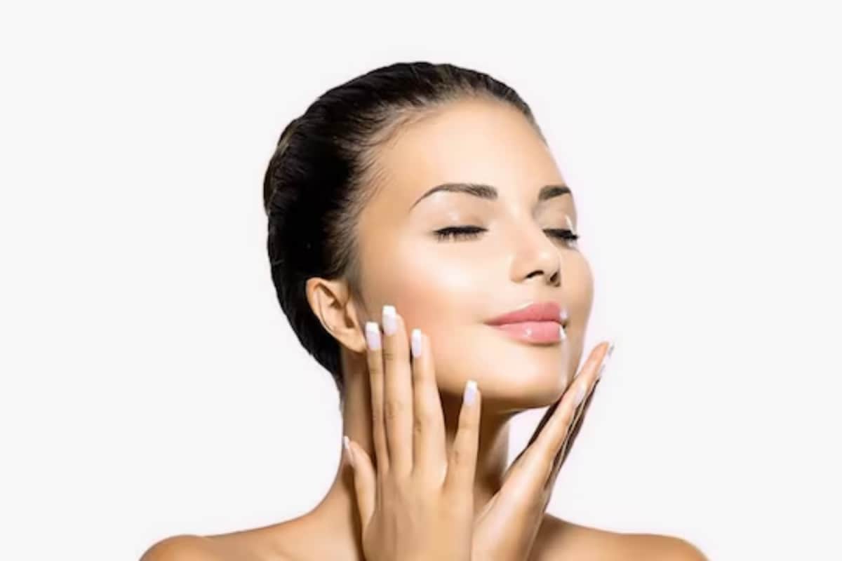 sweat-proof-skincare:-how-to-keep-your-skin-fresh-&-clear-in-the-heat