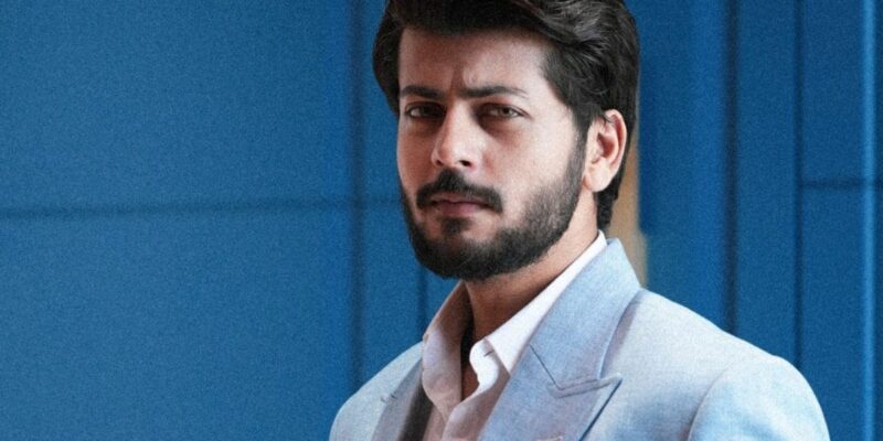 ‘looking-so-handsome’:-fans-gush-over-abhishek-nigam’s-blue-suit-look