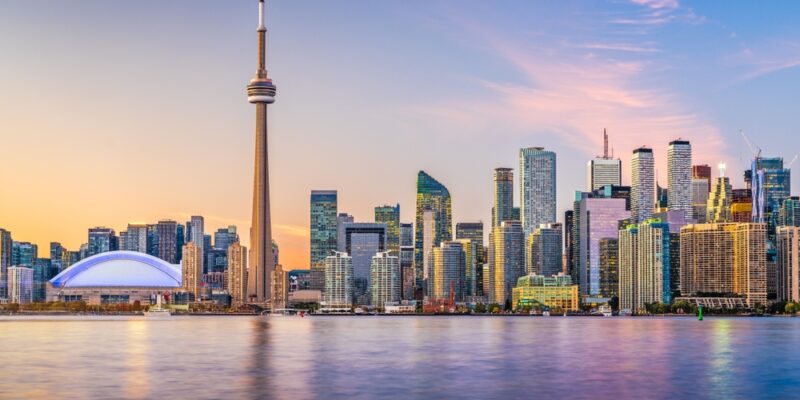how-to-move-to-canada:-29-expert-tips-for-a-smooth-transition