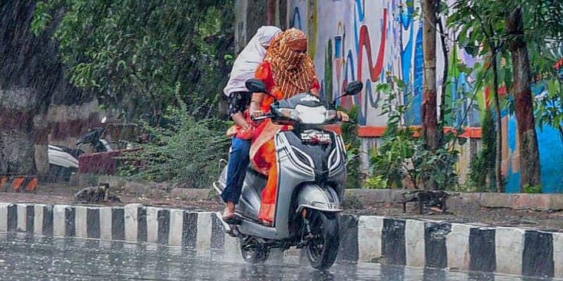 dust-storm,-rain-and-thunderstorm-hit-delhi-ncr;-imd-issues-alert-check-forecast
