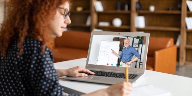 what-is-instructor-led-training-and-its-benefits-for-training-providers-and-learners