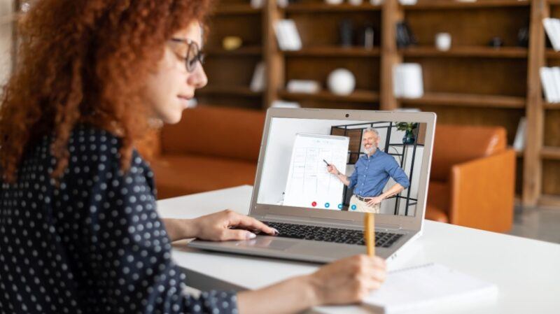 what-is-instructor-led-training-and-its-benefits-for-training-providers-and-learners