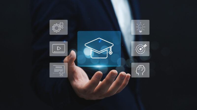 ilt-vs.-elearning:-the-ultimate-guide-to-choosing-your-perfect-training method