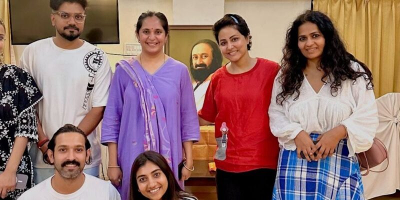 hina-khan-joins-vikrant-massey,-madhu-chopra-to-experience-art-of-living