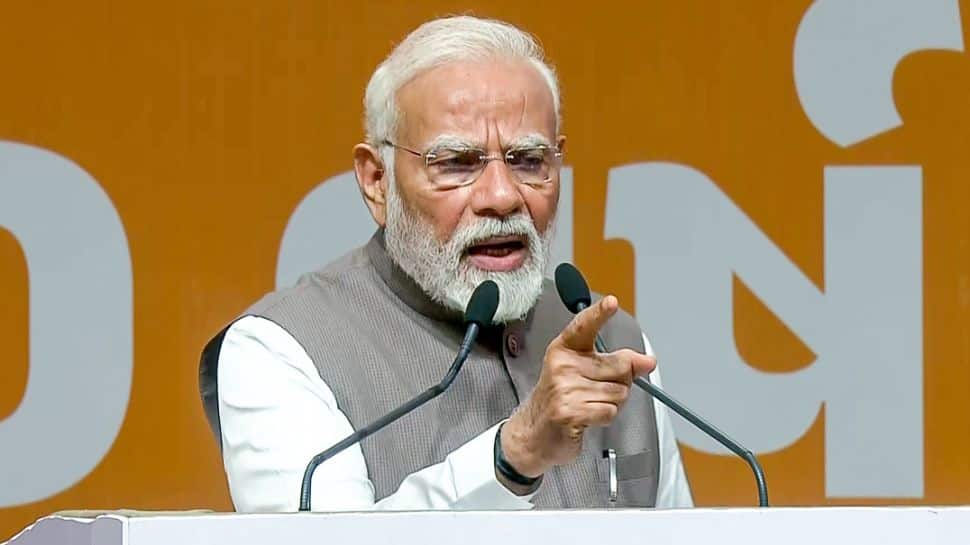 `freedom-of-hooliganism-in-name-of-appeasement`:-in-bengal,-pm-modi`s-big-attack-against-mamata-govt