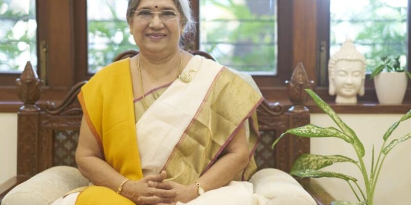 yogmantra-|-want-to-be-a-good-yoga-teacher?-here-are-the-qualities-that-matter