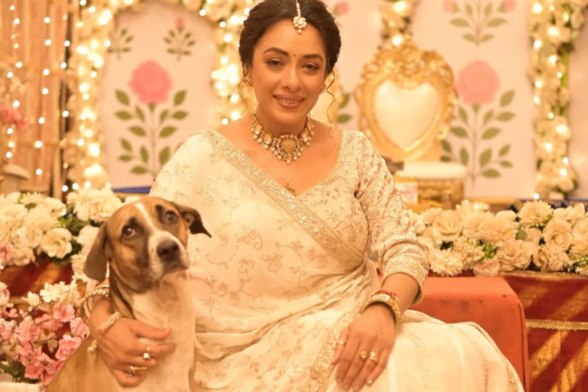 on-anupamaa-sets,-rupali-ganguly’s-‘favourite-co-star’-is-coffee