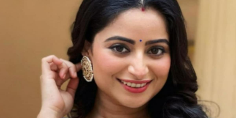 aishwarya-sharma-shares-what-keeps-her-busy-when-she-is-not-working