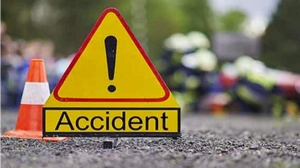mp-road-accident:-9-killed,-2-injured-as-truck-overturns-on-van-in-jhabua-district