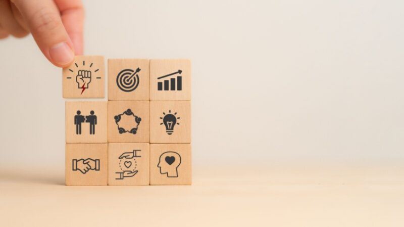 no-one-learns-alone:-the-untapped-power-of-community-in-learning-and-customer-success