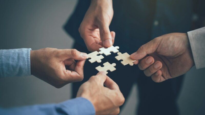 6-creative-ways-to-sharpen-critical-thinking-skills-and-encourage-curiosity-among-your-workforce
