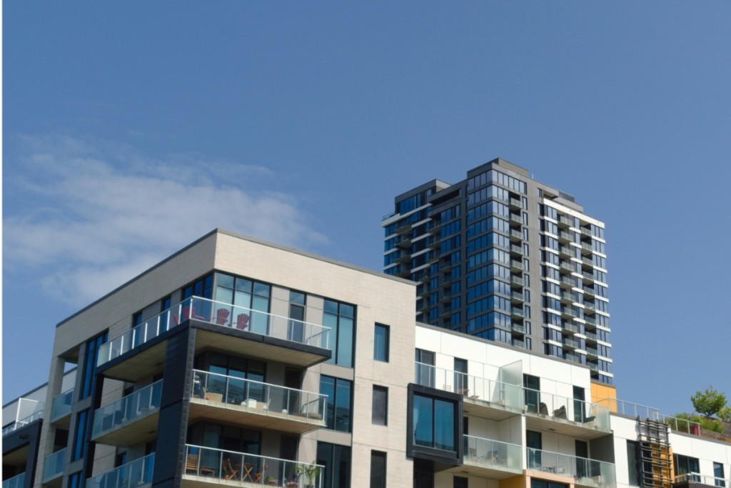 condo-vs-house:-pros-and-cons-every-buyer-should-know
