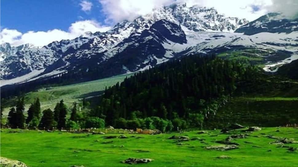 j&k-weather-update:-heatwave-grips-kashmir,-schools-shut-as-temperature-soars