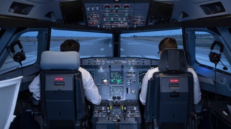 digital-learning-takes-flight:-enhancing-aviation-workforce-training