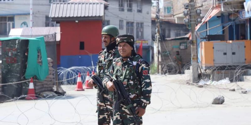 srinagar-police-thwart-two-major-peace-disruption-attempts;-three-arrested,-three-girls-counselled