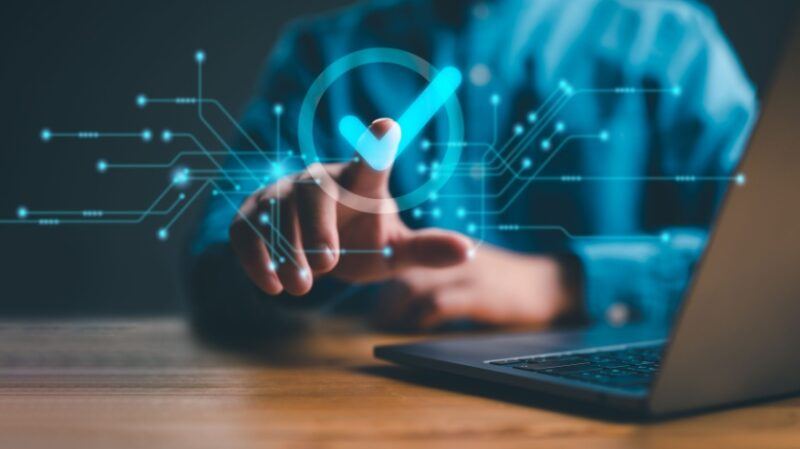 demystifying-21-cfr-part-11-and-annex-11:-how-a-validated-lms-empowers-life-sciences-training