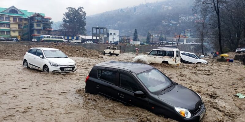 himachal`s-fight-for-survival:-5-dead,-search-on-for-missing-amid-torrential-floods,-250+-rescued