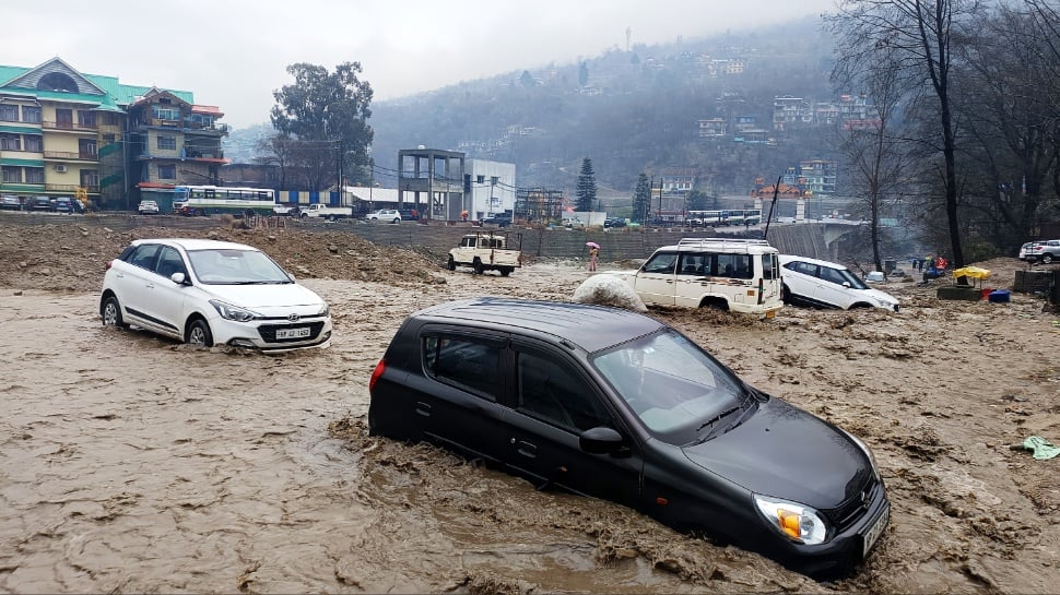 himachal`s-fight-for-survival:-5-dead,-search-on-for-missing-amid-torrential-floods,-250+-rescued