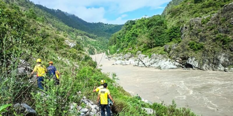 rudraprayag-tragedy:-six-rajasthan-pilgrims-missing-after-vehicle-plunges-into-alaknanda-river